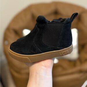 UGG Black Chelsea Boots with Elastic Panels